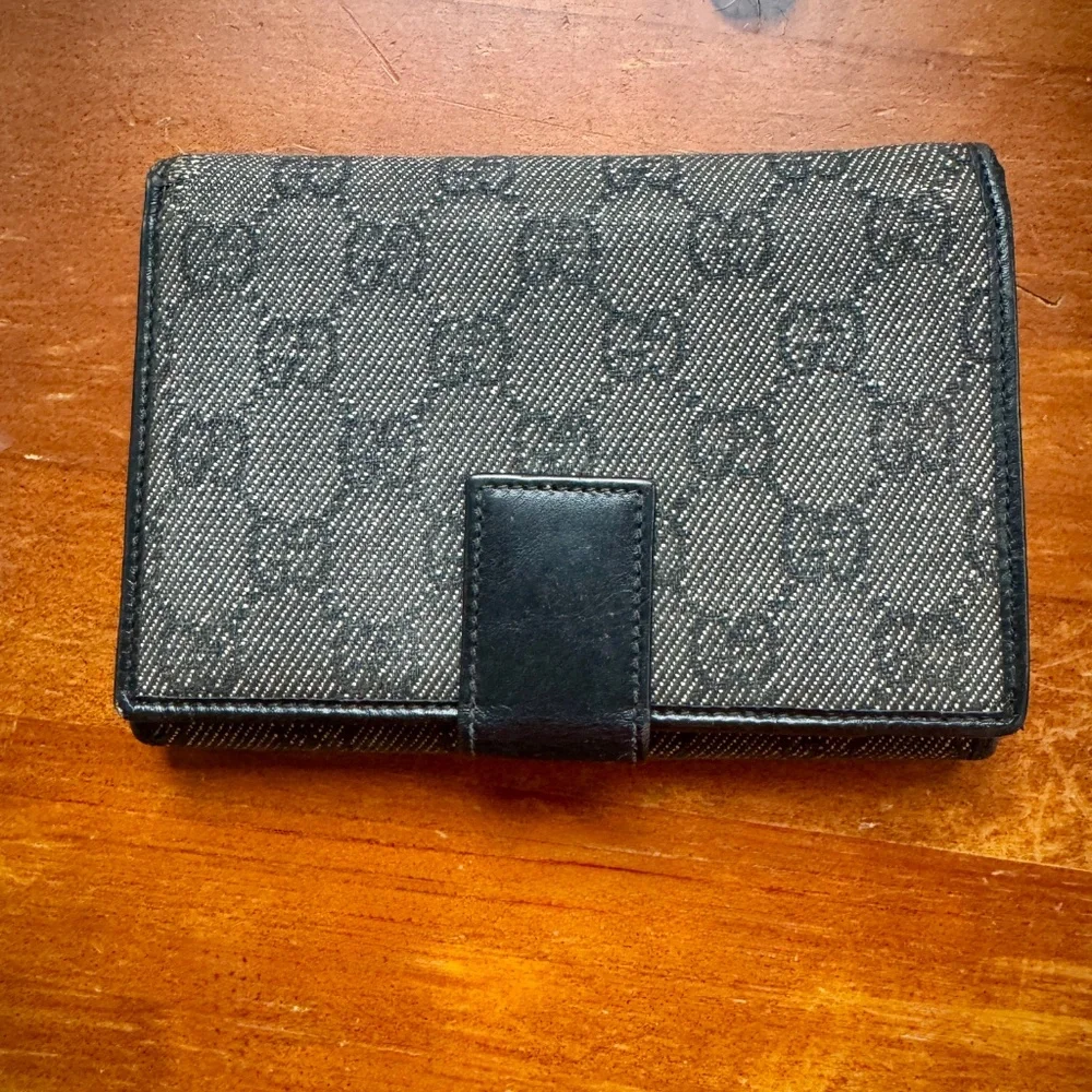 Gucci Vintage Bi-fold Wallet Gray & Black Monogram Canvas & Leather - Picture 3 of 14